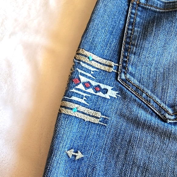 Allen B Jeans by Allen Schwartz Aztec Southwest Embroidered - Picture 4 of 8